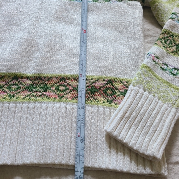 Vintage Women's Colorful Alpine Nordic Turtleneck Knit Sweater - Picture 12 of 12